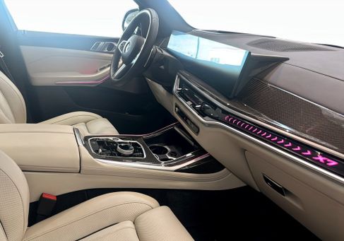 BMW X7, 2025