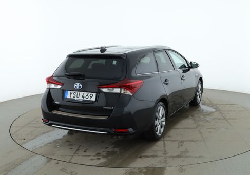 Toyota Auris Touring Sports, 2017