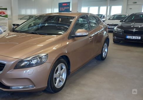 Volvo V40, 2013