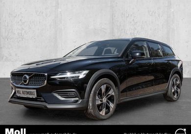 Volvo V60 Cross Country, 2023