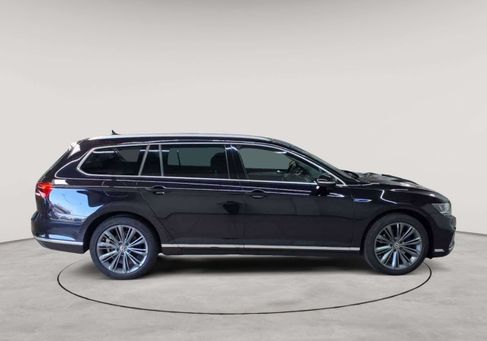 Volkswagen Passat, 2021