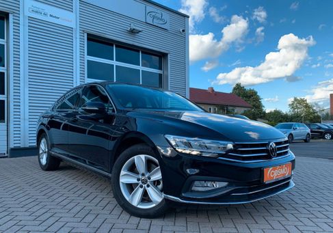 Volkswagen Passat, 2021 3