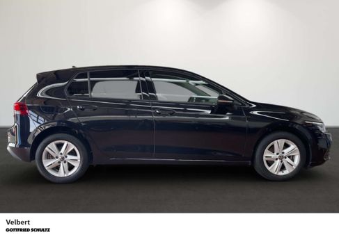 Volkswagen Golf, 2022