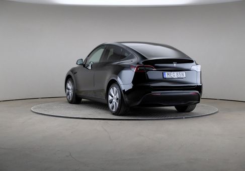 Tesla Model Y, 2024 2