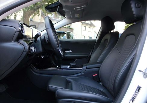 Mercedes-Benz A 250, 2021