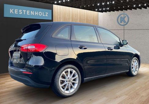 Mercedes-Benz B 250, 2022