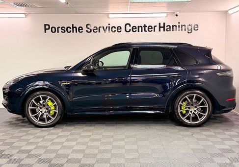 Porsche Cayenne, 2023