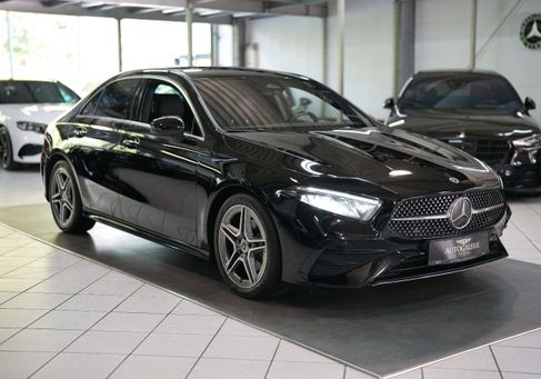 Mercedes-Benz A 200, 2023 3