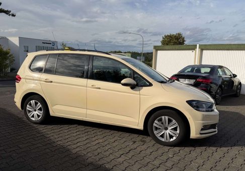 Volkswagen Touran, 2024 3