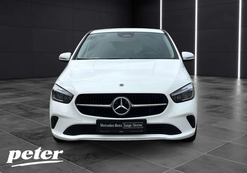 Mercedes-Benz B 180, 2025