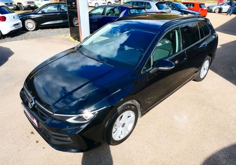 Volkswagen Golf, 2024 3
