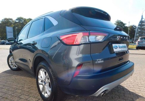 Ford Kuga, 2021