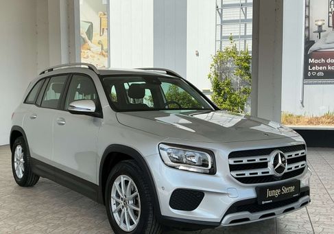 Mercedes-Benz GLB 200, 2021