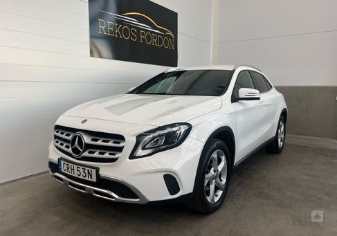 Mercedes-Benz GLA 180, 2020