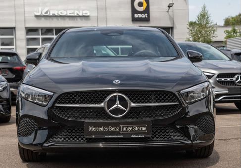 Mercedes-Benz A 180, 2025