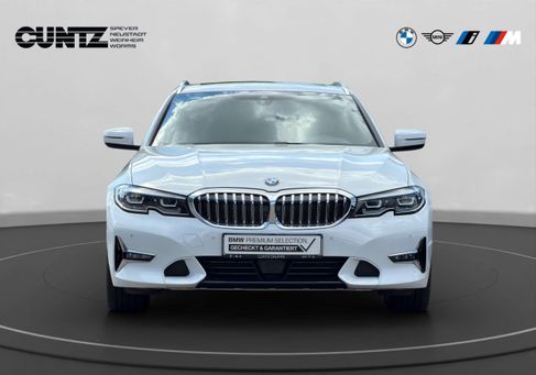 BMW 320, 2021