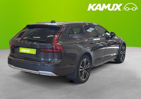 Volvo V90 Cross Country, 2021