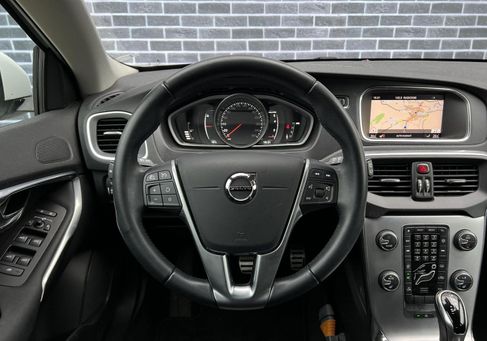 Volvo V40, 2017