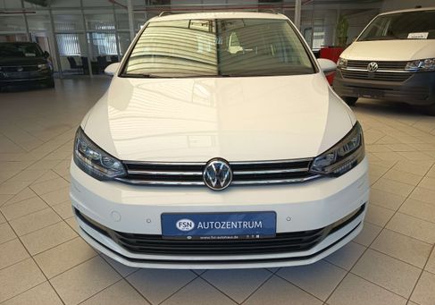 Volkswagen Touran, 2022 3