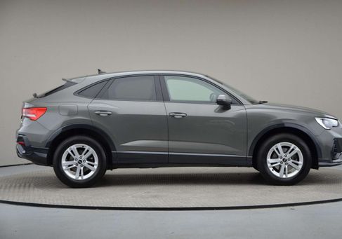 Audi Q3, 2022