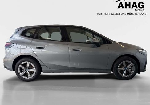 BMW 220, 2025 3