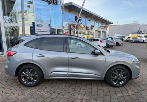 Ford Kuga, 2022