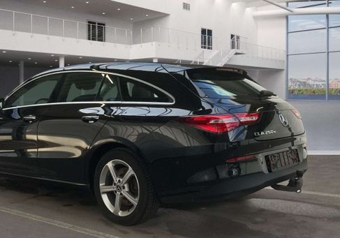 Mercedes-Benz CLA 250, 2022