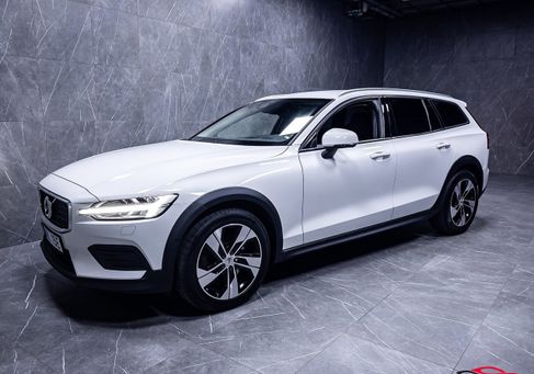 Volvo V60 Cross Country, 2020