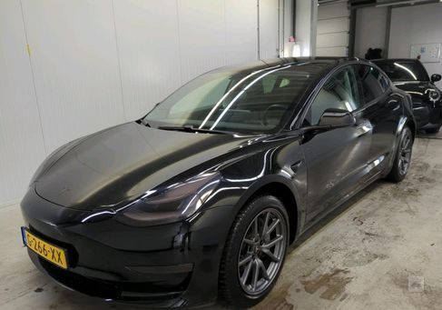 Tesla Model 3, 2019