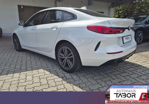 BMW 218, 2022