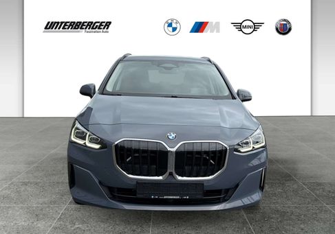 BMW 220, 2025 2