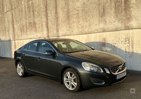 Volvo S60, 2012