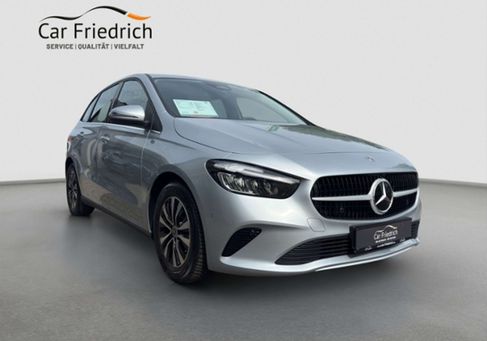 Mercedes-Benz B 180, 2024