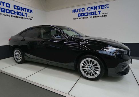 BMW 220, 2022 3