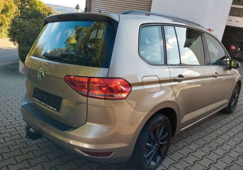 Volkswagen Touran, 2018 3