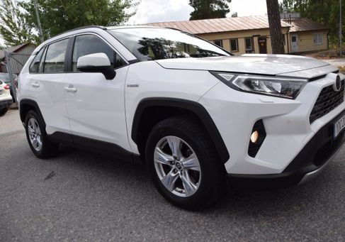 Toyota RAV 4, 2019 3
