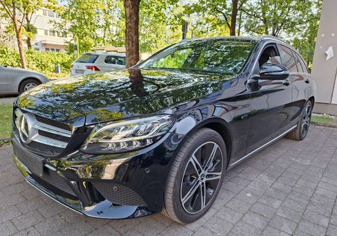 Mercedes-Benz C 300, 2021 3