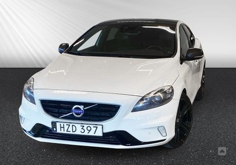 Volvo V40, 2016