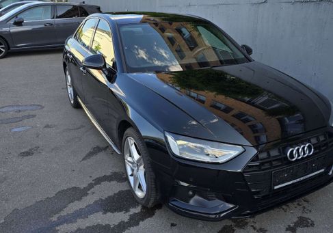 Audi A4, 2022