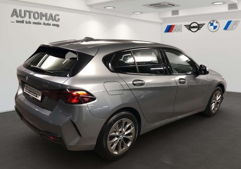 BMW 120, 2025