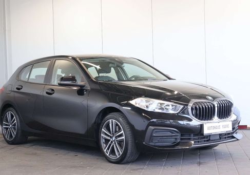 BMW 118, 2021