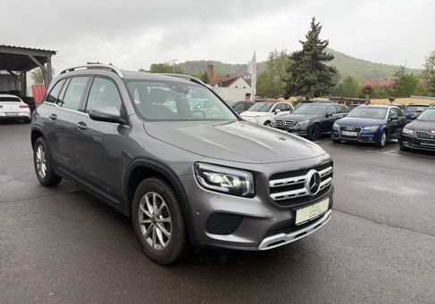 Mercedes-Benz GLB 200, 2023