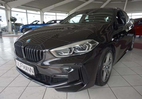BMW 120, 2022