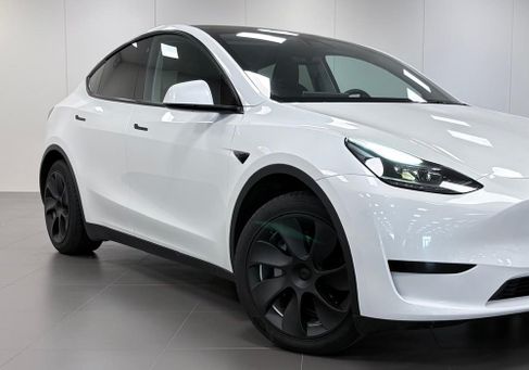 Tesla Model Y, 2023 3