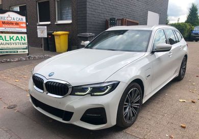 BMW 330, 2022