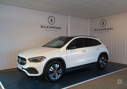 Mercedes-Benz GLA 200, 2021
