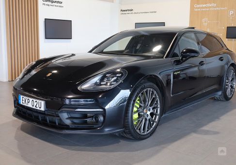 Porsche Panamera, 2023