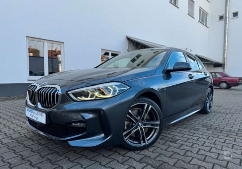 BMW 120, 2021