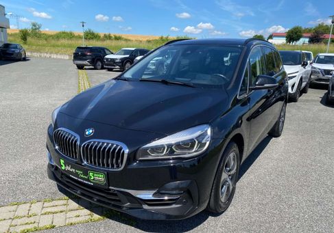 BMW 216, 2019