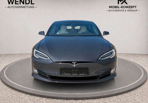 Tesla Model S, 2018 3